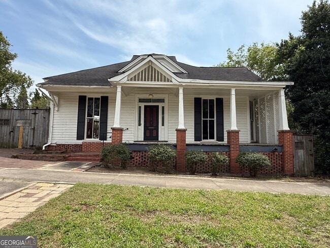 property at 120 W Franklin St