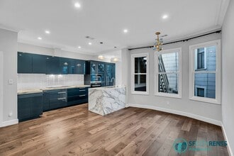 1638 Leavenworth St in San Francisco, CA - Building Photo - Building Photo