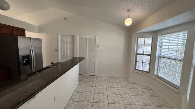 5127 Mill Stream Rd in Ocoee, FL - Building Photo - Building Photo