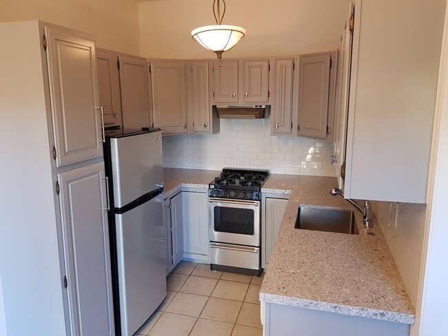 1906 Green St, Unit #5 in San Francisco, CA - Foto de edificio - Building Photo