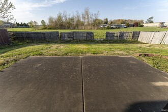 4634 Boardwalk Dr in Evansville, IN - Foto de edificio - Building Photo