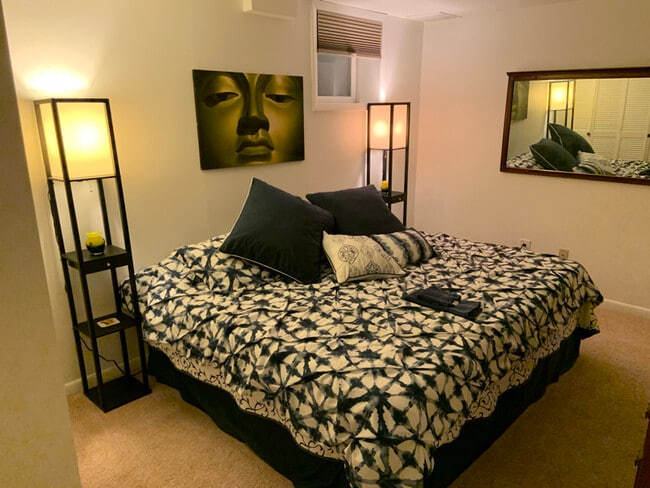 10400 Farnham Dr in Bethesda, MD - Foto de edificio - Building Photo