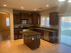 16412 W Hope Dr in Surprise, AZ - Building Photo - Building Photo