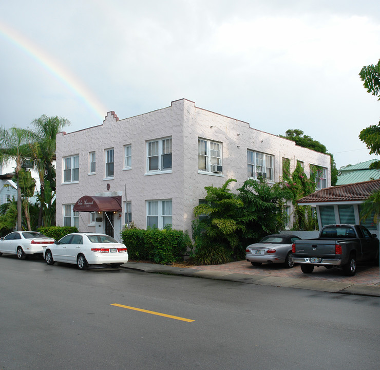 Colee Hammock Apartments in Fort Lauderdale, FL - Building Photo