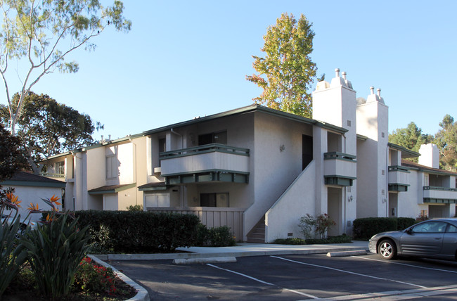 La Jolla Terrace in La Jolla, CA - Building Photo - Building Photo