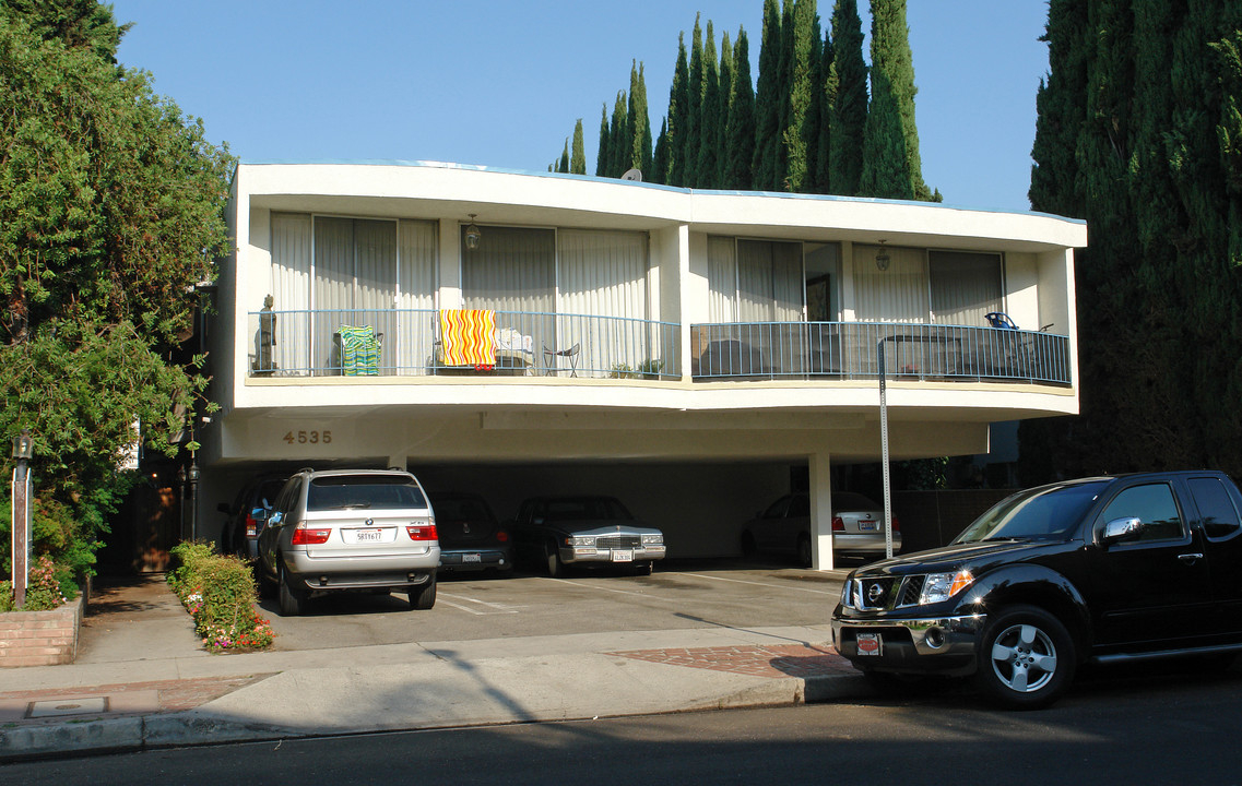 4535 Murietta Ave in Sherman Oaks, CA - Foto de edificio