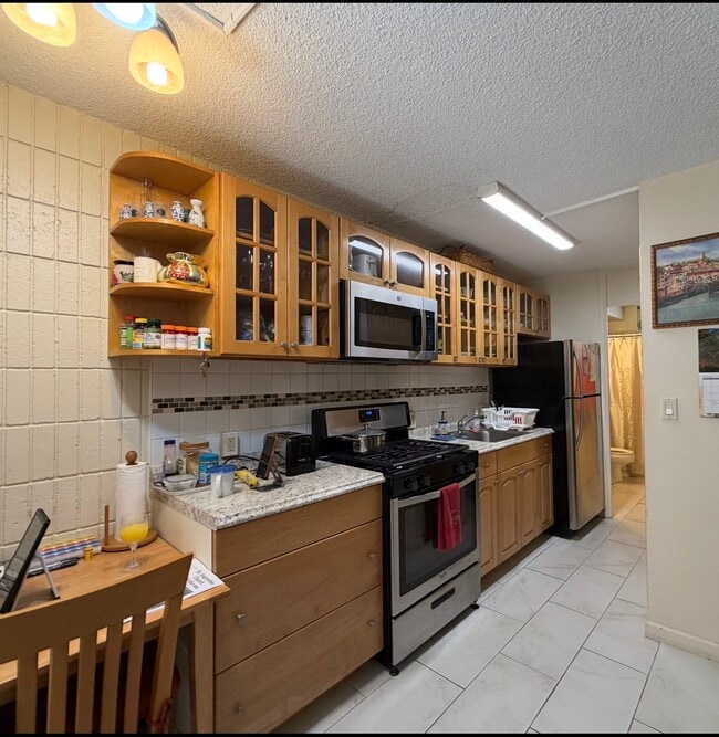 1911 Kalakaua Ave, Unit 307 in Honolulu, HI - Building Photo - Building Photo