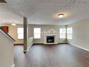 6624 Coppel Ct in Indianapolis, IN - Foto de edificio - Building Photo