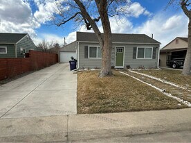 1875 S Raritan St in Denver, CO - Building Photo