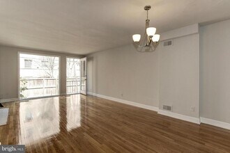 2531 Queen Annes Ln NW in Washington, DC - Building Photo - Building Photo