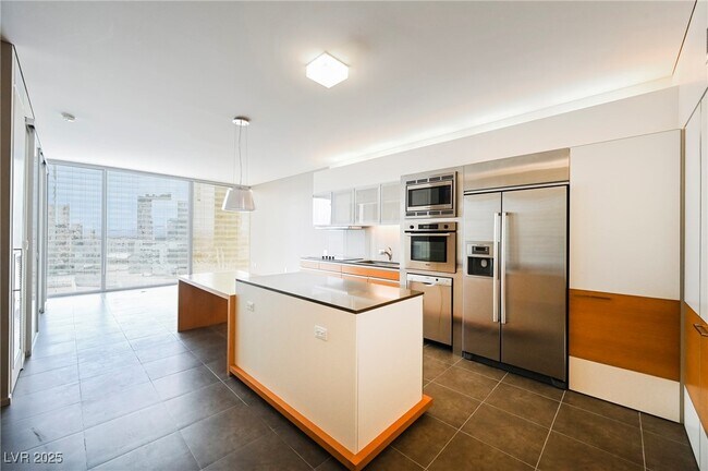 3726 S Las Vegas Blvd in Las Vegas, NV - Building Photo - Building Photo