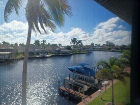 5515 SW 12th Ave in Cape Coral, FL - Building Photo