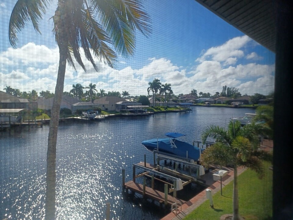 5515 SW 12th Ave in Cape Coral, FL - Building Photo
