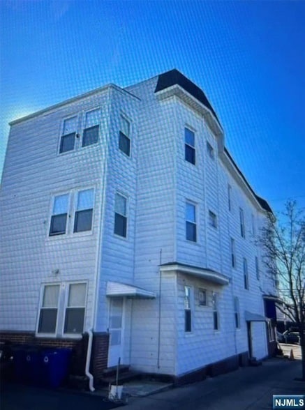 property at 176 Shaw St