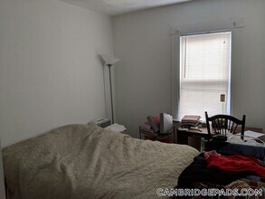 148 5th St, Unit 6 in Cambridge, MA - Building Photo - Building Photo