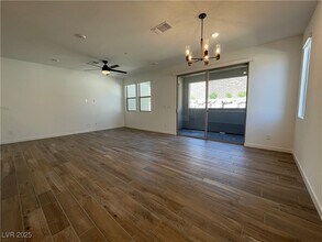 11487 Contour Ave in Las Vegas, NV - Building Photo - Building Photo