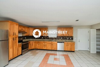 555 La Veta Dr in Melbourne, FL - Building Photo - Building Photo