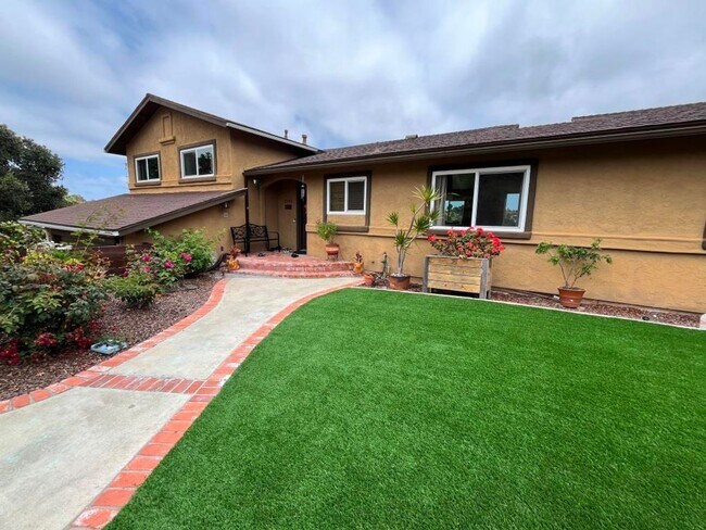 2540 Chestnut Ave in Carlsbad, CA - Building Photo - Building Photo