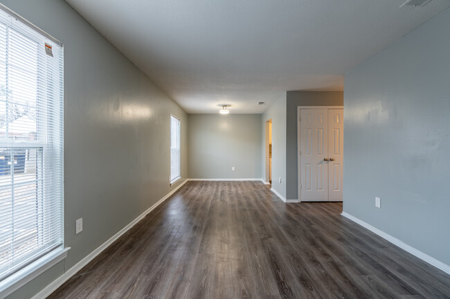 Lexington Apartments in Memphis, TN - Foto de edificio - Interior Photo