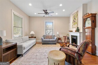 1092 Oak St SW in Atlanta, GA - Building Photo - Building Photo