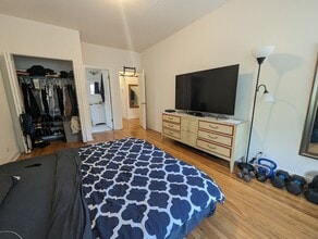 3411 W Balmoral Ave in Chicago, IL - Building Photo - Building Photo