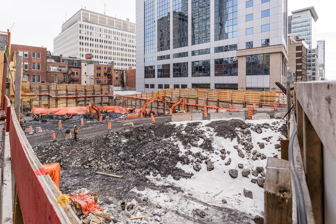 Le Sherbrooke in Montréal, QC - Building Photo