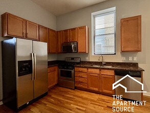 737 N May St in Chicago, IL - Building Photo - Building Photo