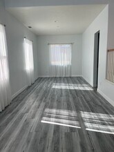 13727 Tyler Ct in Oak Hills, CA - Building Photo - Building Photo