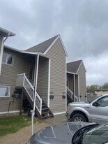 6413 Rochdale Blvd in Regina, SK - Building Photo