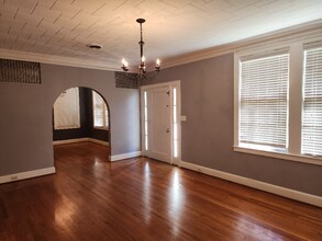 2408 Dauphin St in Mobile, AL - Building Photo - Building Photo