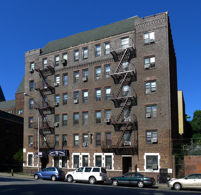 1620 Ocean Ave in Brooklyn, NY - Foto de edificio - Building Photo