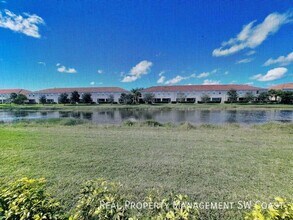 2555 Vine Ave in Naples, FL - Building Photo - Building Photo