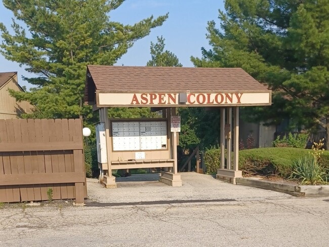 60 Aspen Colony in Fox Lake, IL - Building Photo - Building Photo