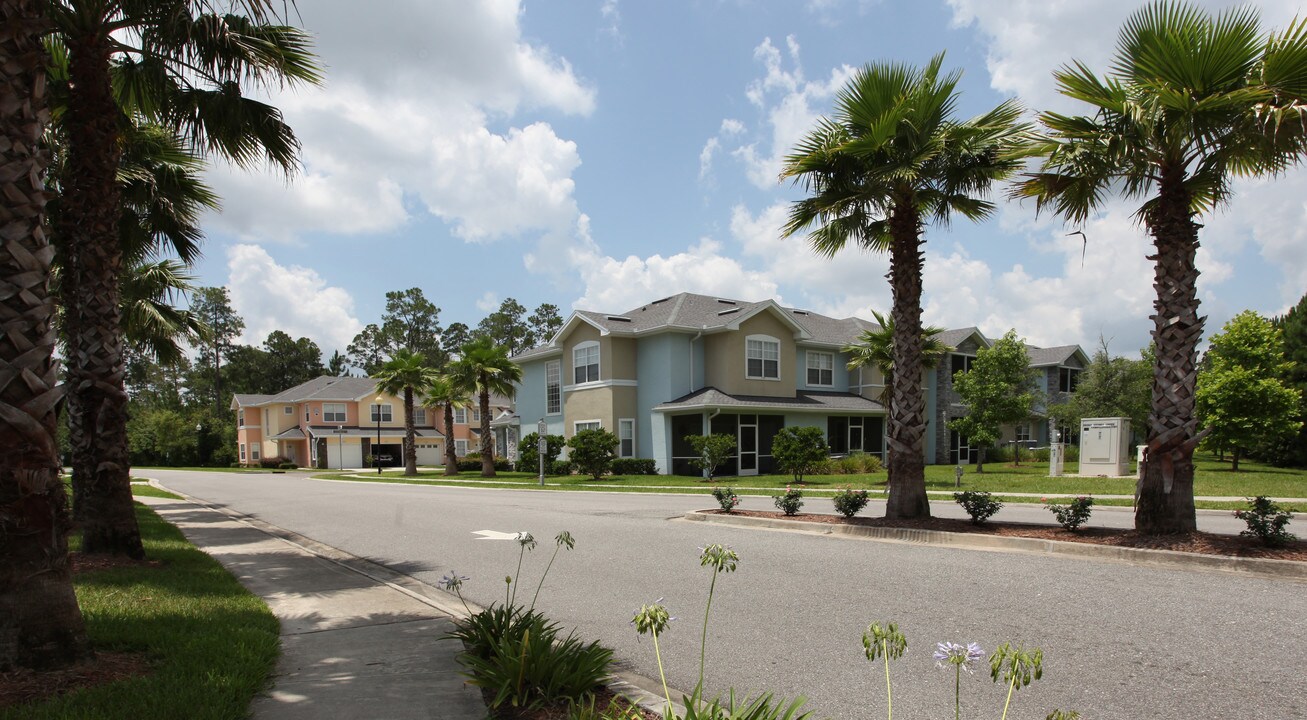 The Cottages at Stoney Creek in Fernandina Beach, FL - Foto de edificio