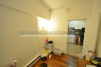 36 Bartlett Cres, Unit 1 in Brookline, MA - Foto de edificio - Building Photo