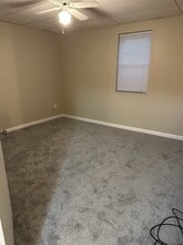 5206 MacCorkle Ave SE, Unit Apt B in Charleston, WV - Building Photo - Building Photo