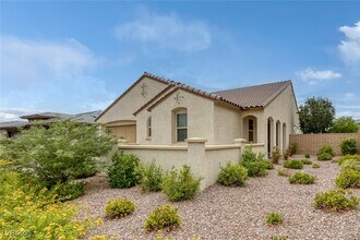 489 Intonation St in Henderson, NV - Building Photo - Building Photo