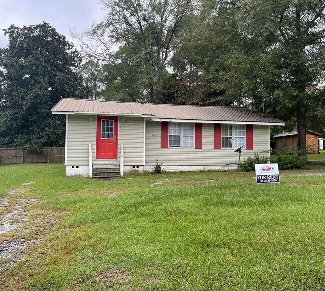 property at 28 Lakeview Dr