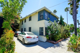 1706 N Stanley Ave in West Hollywood, CA - Building Photo - Building Photo