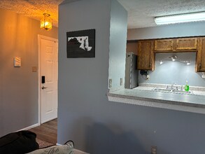 687 Deering Rd in Pasadena, MD - Building Photo - Building Photo