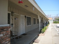 3218-3226 Sierra Ave in Norco, CA - Foto de edificio - Building Photo