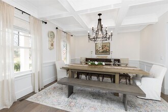 50 N Quarter Rd in Westhampton, NY - Building Photo - Building Photo