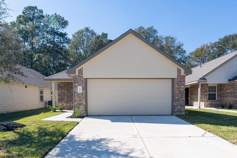 2520 N Lina Ct in Conroe, TX - Foto de edificio