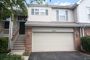 2969 Saganashkee Ln in Naperville, IL - Building Photo
