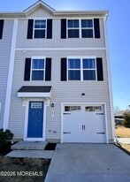 207 Cyprus Ct in Forked River, NJ - Building Photo