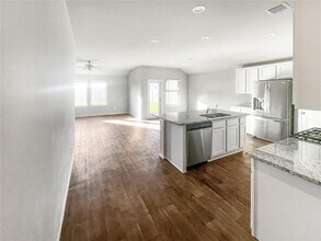 5906 Warm Bungalow Ln in Conroe, TX - Building Photo - Building Photo