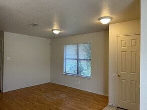 914 McDaniel Cir in Killeen, TX - Building Photo - Building Photo