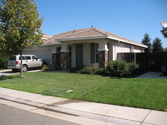 669 Davenport Way in Lincoln, CA - Building Photo - Building Photo