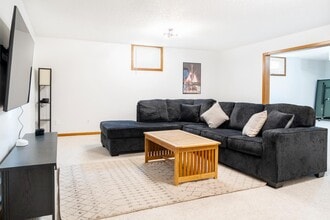 613 Fruitdale St in Spearfish, SD - Building Photo - Building Photo