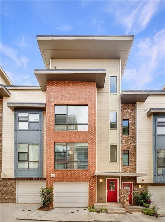 property at 966 Moda Dr